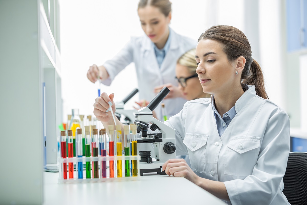 m-s-j-venes-latinos-de-los-ngeles-obtienen-doctorados-en-ciencias