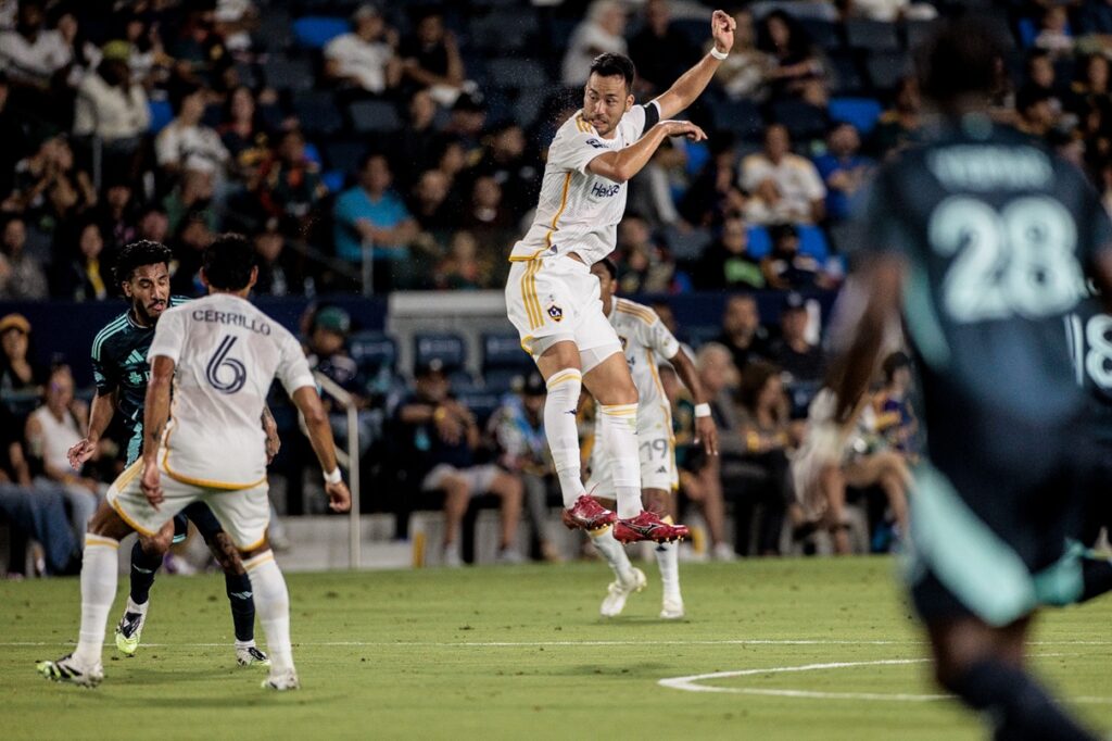 LA Galaxy sufre dura derrota 4-0 en casa ante Seattle Sounders 