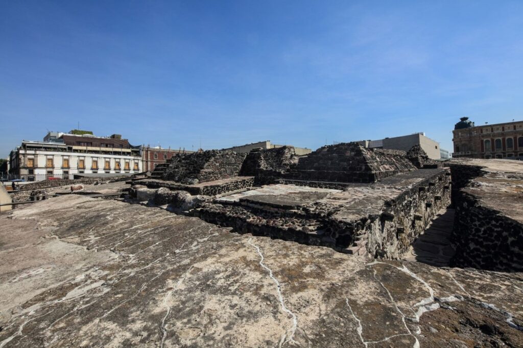 Descubre el Huei Teocalli una pirámide mexica revive en el corazón de la CDMX 