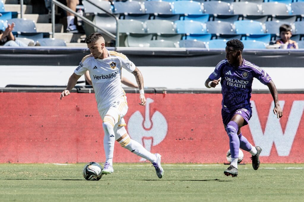 LA Galaxy vence a Orlando y clasifica a la Copa de Campeones Concacaf 2026 