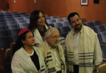 Latinos que regresan a sus raíces judías Latinos que regresan a sus raíces judías