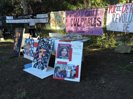 Conmemoran segundo aniversario de desaparicion de estudiantes de Ayotzinapa en Los Angeles