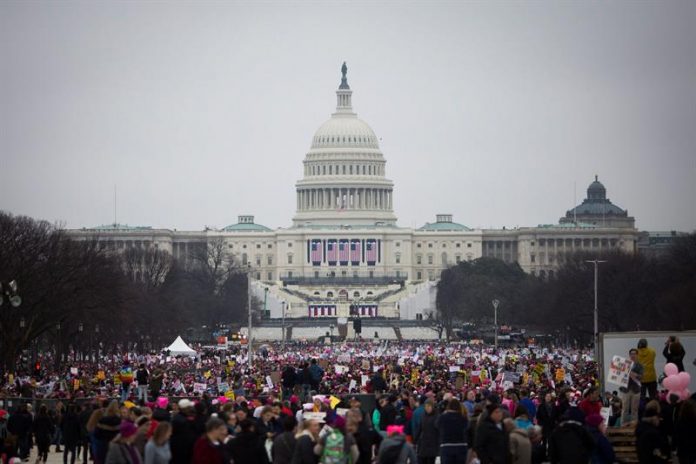 Protesta contra Trump fue la mayor en historia de EEUU, según investigadora