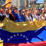 Venezolanos marchan en defensa de los presos políticos