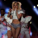 Lady Gaga y Ariana Grande condenan una ley que limita derechos de transgénero