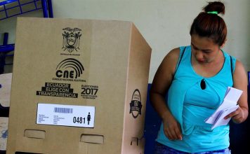 Más de 100.000 ecuatorianos votan en EE.UU. para las elecciones de su país