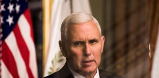 Pence describe a Trump como un nuevo Reagan y pide movilización de la derecha