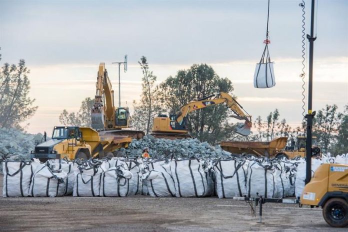 Trabajan a contrarreloj en presa dañada de Oroville por el riesgo de lluvias