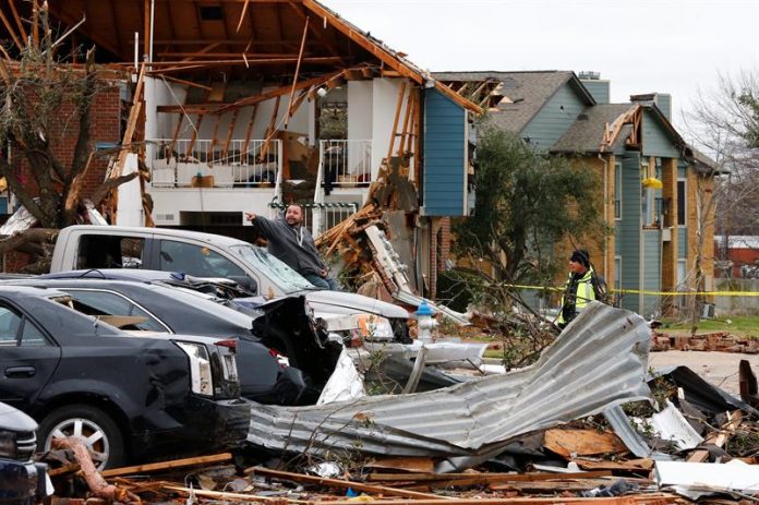 Varios tornados causan daños materiales y heridos en el sur de Texas