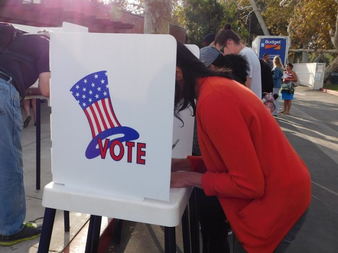 Californianos menores de 18 años podrán preinscribirse para votar