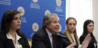 Almagro promete dar voz a las ONG de Venezuela mientras lidere la OEA
