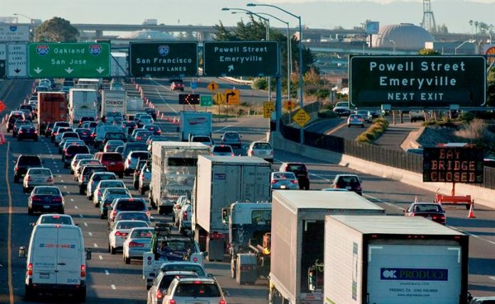 Presentan informes con datos opuestos sobre accidentes de tráfico California