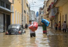 Trump ofrece ayuda a Kuczynski por las inundaciones en Perú