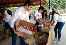 Venezolanos en Miami recolectan suministros para manifestantes en su país 1