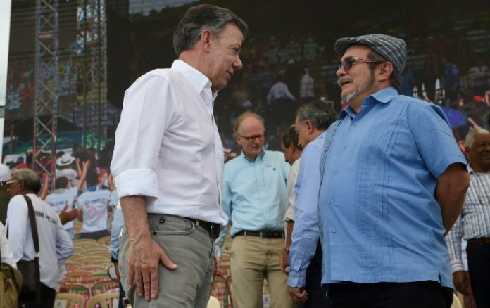 El jefe de las FARC espera que los políticos de Colombia estén a la altura de la paz