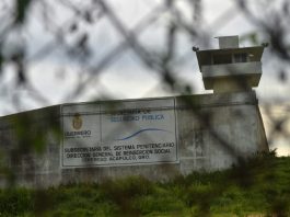 Hallan armas y aparatos eléctricos en cárcel mexicana donde asesinaron a 28 reos