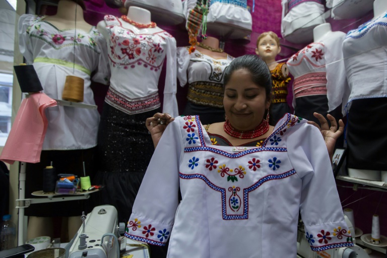 La industria de la moda indígena florece en Ecuador