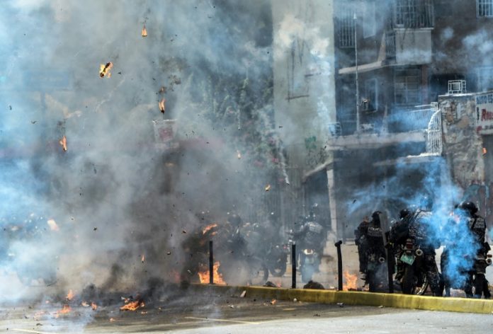 Maduro celebra la Constituyente, que la oposición y EEUU desconocen