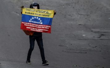 En Venezuela hay unos 2,8 millones de trabajadores públicos. Maduro exige a empleados públicos votar sin excusa por la Constituyente