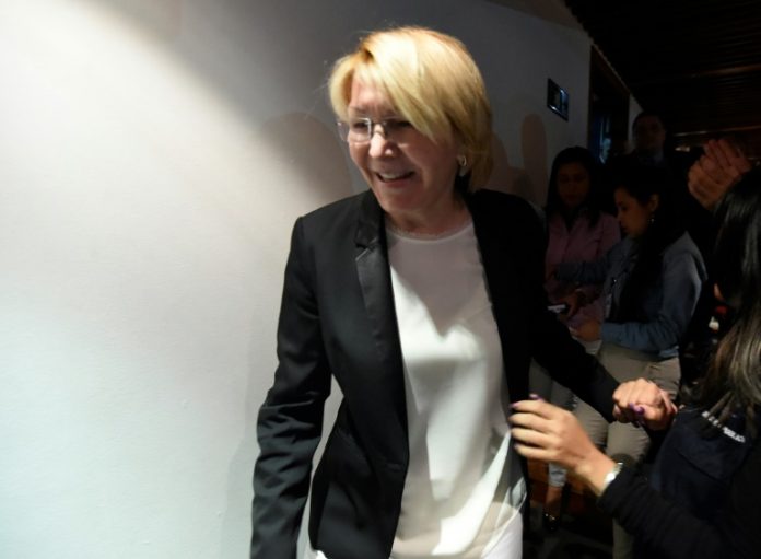 Me mantendré en mi cargo dice la fiscal venezolana desafiando a Maduro Me mantendré en mi cargo dice la fiscal venezolana desafiando a Maduro