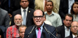 Oposición venezolana anuncia un plebiscito sobre la Constituyente el 16 de julio