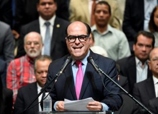 Oposición venezolana anuncia un plebiscito sobre la Constituyente el 16 de julio