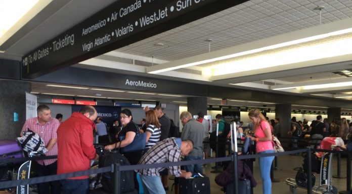 TSA refuerza medidas de inspección en equipajes de mano