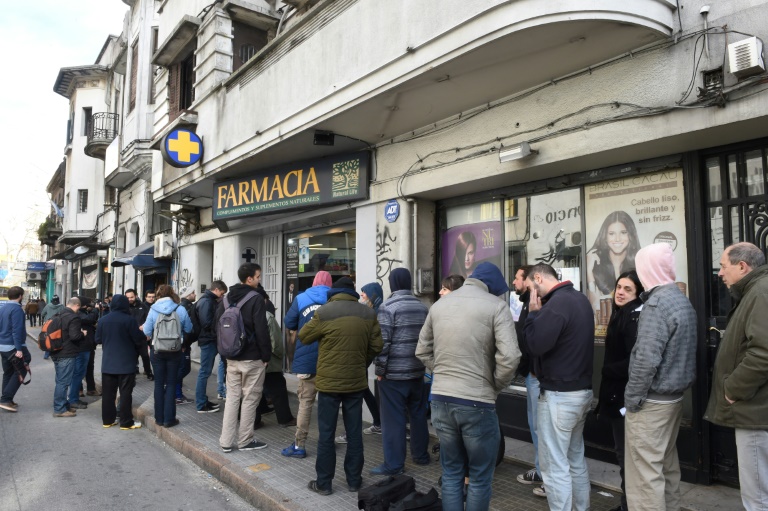 Uruguay se convierte en el primer país en vender marihuana estatal
