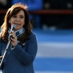 Argentina mide en primarias legislativas gestión de Macri y regreso de Kirchner