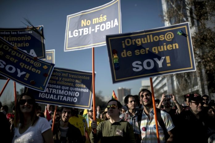 Bachelet envía al Congreso proyecto de ley de matrimonio igualitario