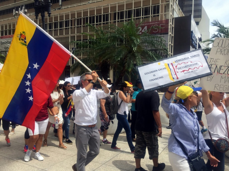EEUU impone primeras sanciones a Venezuela y descarta pronta acción militar