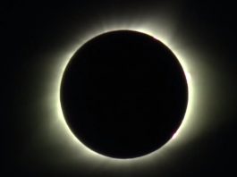 Eclipse solar total cruza Estados Unidos de costa a costa (Foto: Captura de video / Transmisión en vivo de la organización Exploratorium)
