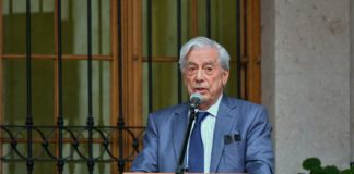 Vargas Llosa estima casi imposible que Venezuela recupere la democracia en paz