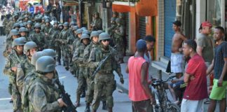 El Ejército logra contener la crisis en la favela Rocinha de Rio
