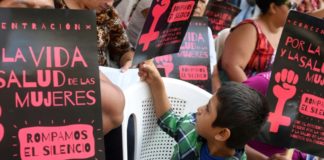 Exigen al Congreso salvadoreño despenalizar el aborto