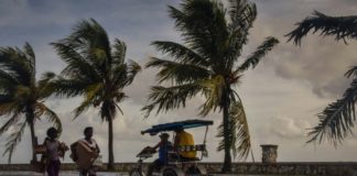 Irma toca tierra en Cuba con máxima fuerza, mientras Florida ordena evacuar