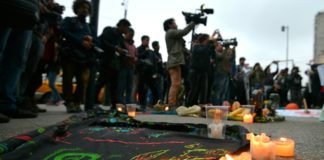 Nativos protestan en Lima por un proyecto petrolero y piden una consulta
