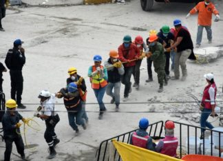 No se salvan vidas con el corazón, insisten entusiastas voluntarios en México