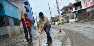 Ordenan evacuar a 70.000 personas en Puerto Rico por un fallo en una represa tras el paso de María