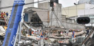 Paciencia y fe en la búsqueda de víctimas del terremoto en México