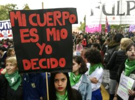 Renuevan reclamo por legalización del aborto en Argentina