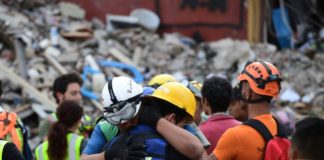 Se reanudan rescates en Ciudad de México tras un nuevo temblor