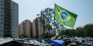 Un campamento con miles de sin techo retrata la crisis habitacional de Brasil