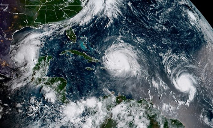 Veracruz espera en México el impacto del fortalecido huracán Katia