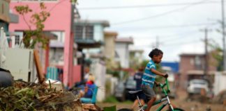 Aumentan a 44 los muertos en Puerto Rico y gobernador pide más ayuda a EEUU