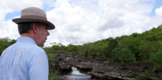 Colombia mantiene el plan antidrogas pese a la muerte de cocaleros