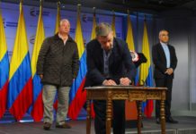 Comienza una inédita tregua bilateral con el ELN, la última guerrilla de Colombia