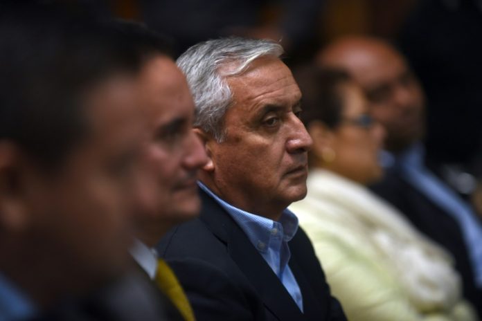 Expresidente guatemalteco Pérez enfrentará juicio por corrupción