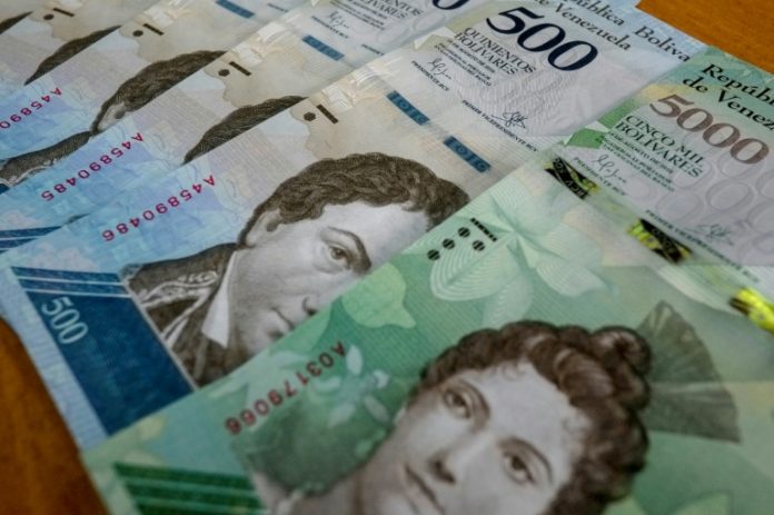 La inflación en Venezuela podría cerrar en 1.400% este año, según consultora