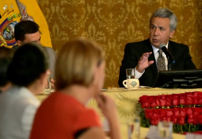 Moreno anuncia medidas para reducir déficit fiscal y mantener empleo en Ecuador